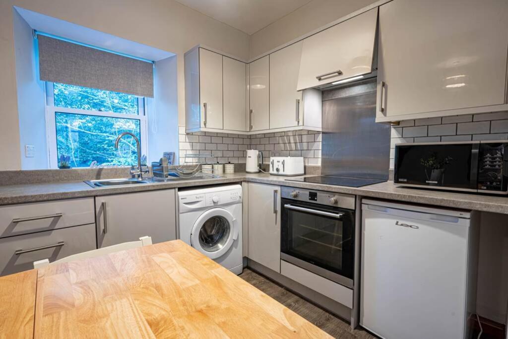 Cozy Newly Renovated Town Centre Apartment Aberfeldy Exterior photo