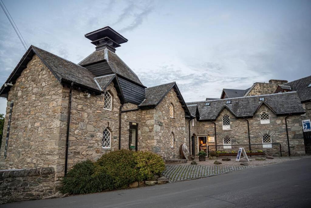 Cozy Newly Renovated Town Centre Apartment Aberfeldy Exterior photo